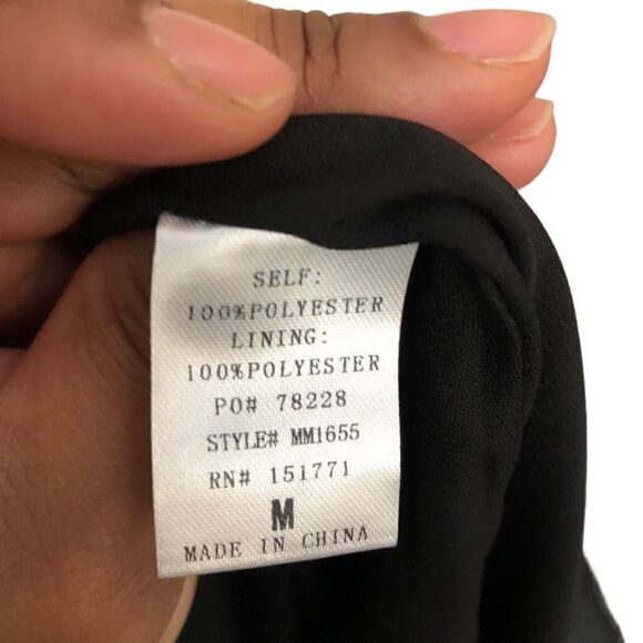 NWT - Le Lis Romper Size M - Picture 5 of 6